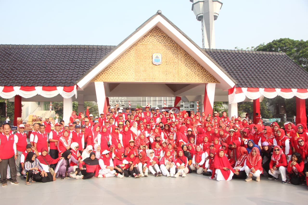PPI Lebak Santuni 81 Anak Yatim dan Salurkan 18 Kantong Darah di Puncak HUT ke-81 RI, Ratusan Warga Padati Alun-Alun Rangkasbitung