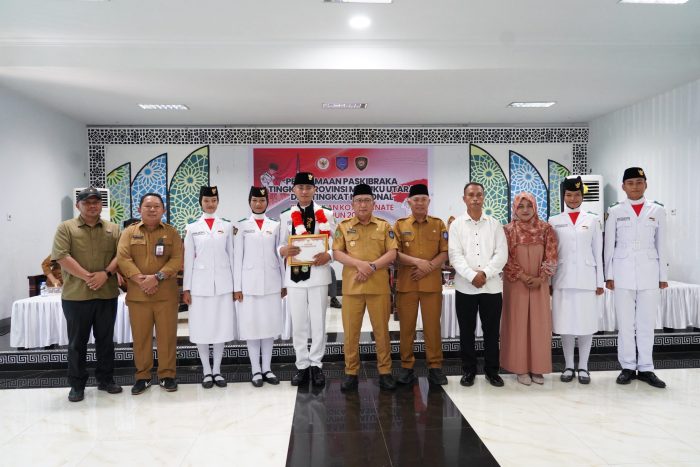 Wali Kota Ternate Sambut Langsung Kepulangan Paskibraka, Satu Putra Daerah Tembus Tingkat Nasional