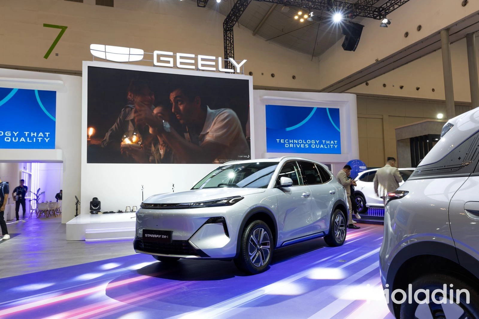 Geely Starray EM-i Meluncur di Indonesia, SUV PHEV Diklaim Tembus 1.000 Km