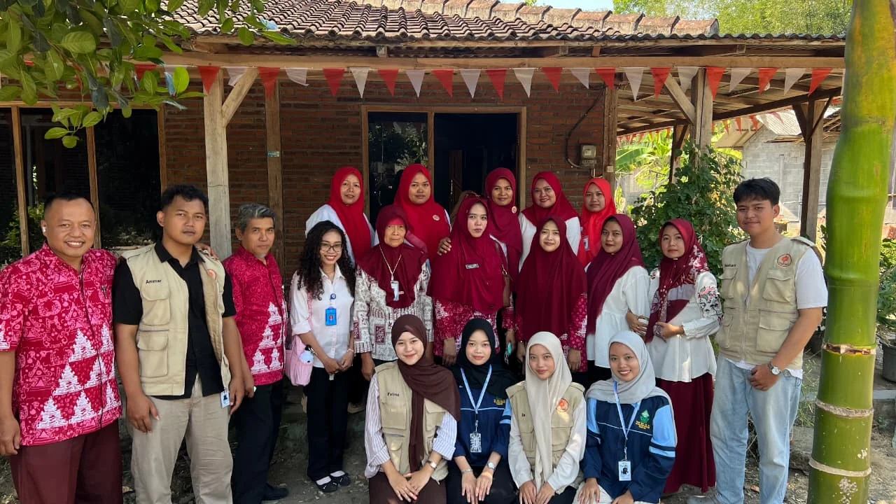 KKN UIN Walisongo Bantu Posyandu Dawung Salurkan Vitamin A ke 40 Balita, Cegah Stunting dan Cacingan
