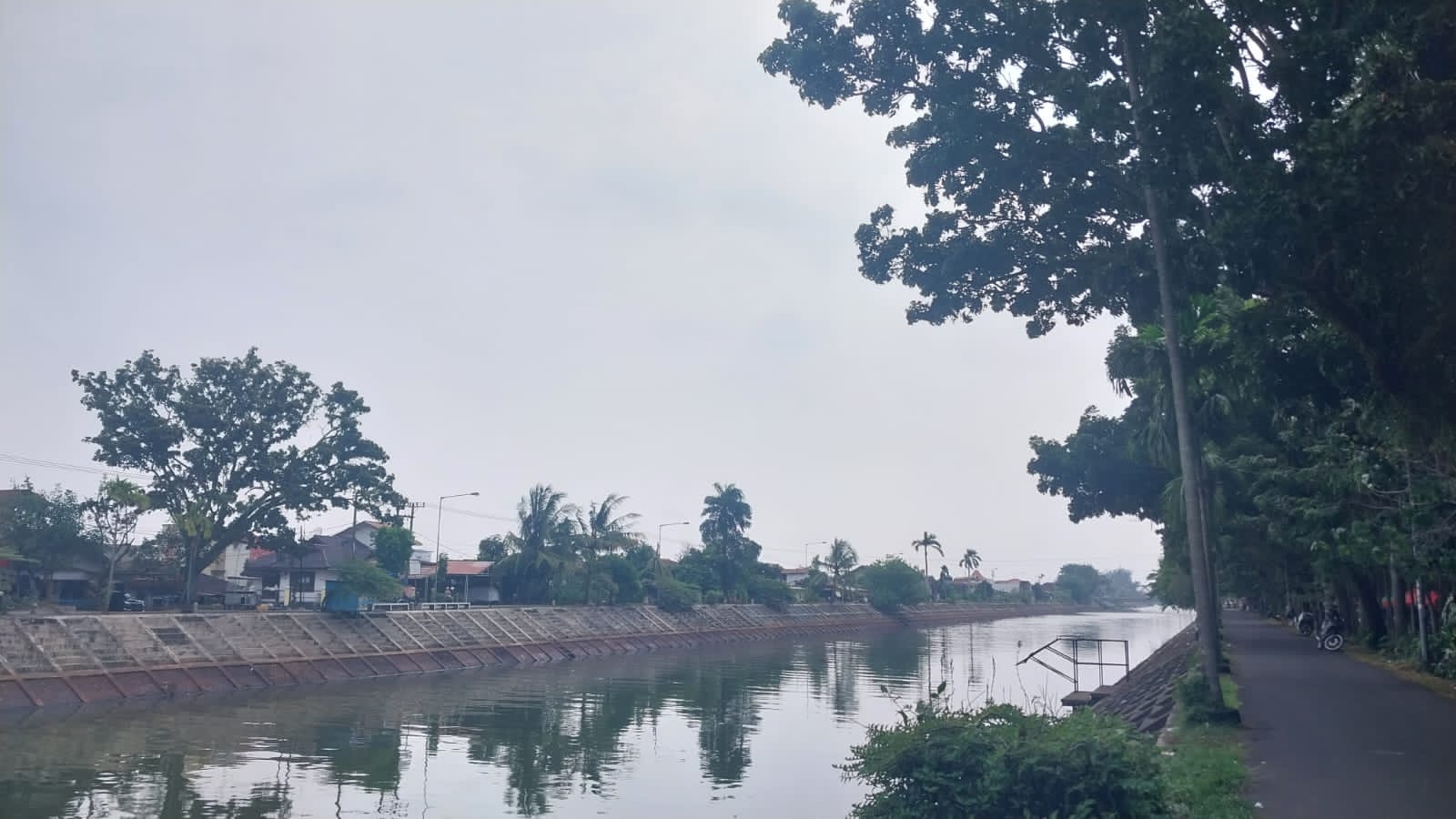 Kabut Asap Mulai Selimuti Sumbar, BMKG Minangkabau: Jarak Pandang Turun ke 4-5 Kilometer