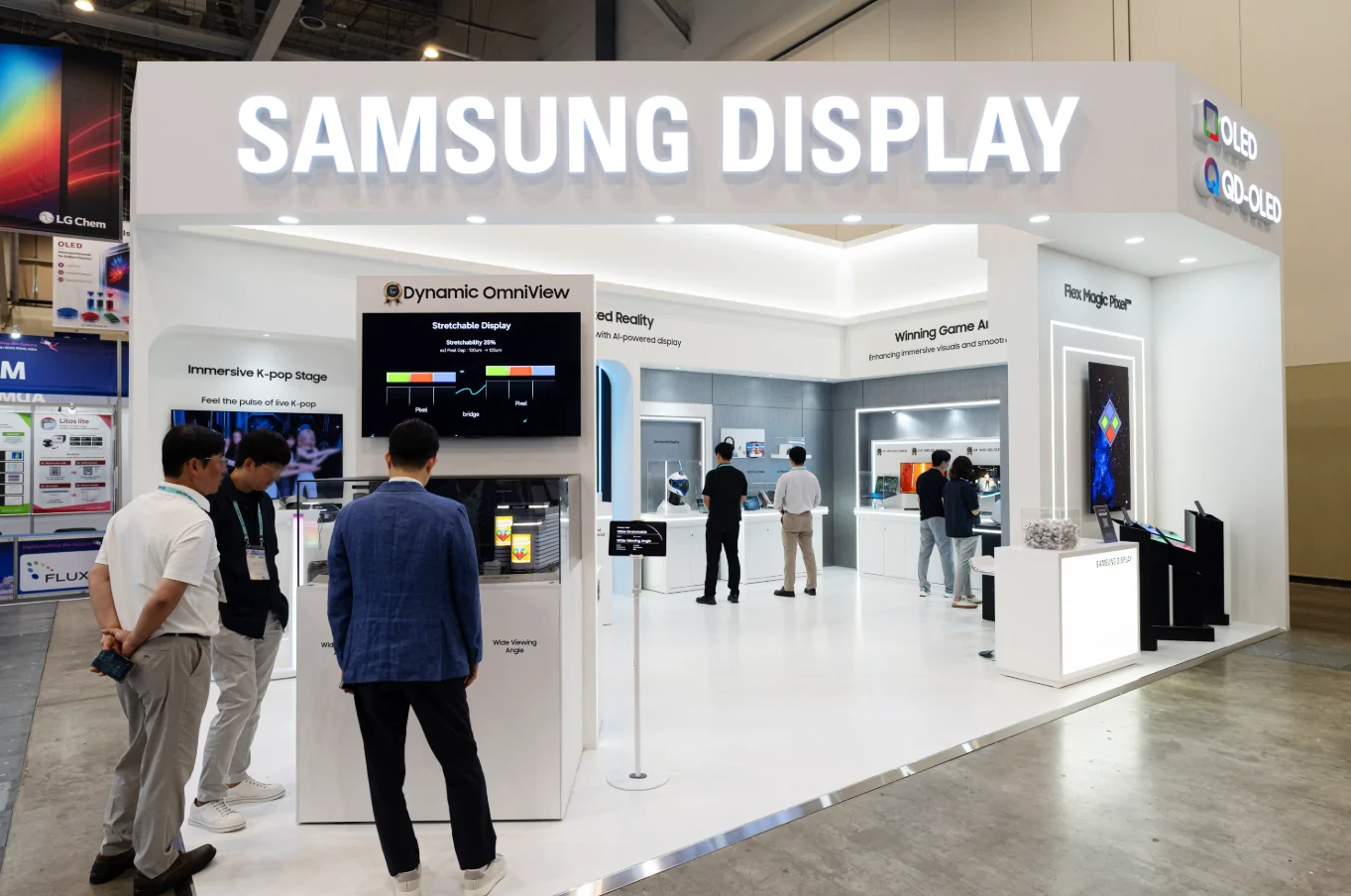 Samsung Display Pamerkan Panel OLED 300 Hz untuk Laptop Gaming 16 Inci