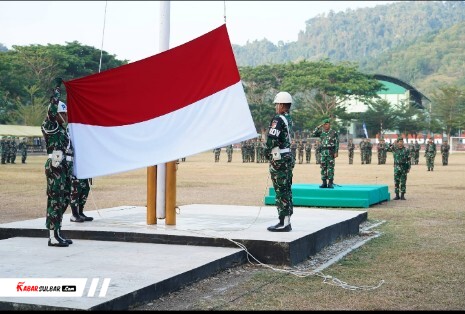 Prajurit Korem 142/Tatag Gelar Upacara Bendera di Mamuju, Kasi Pers Tegaskan Pengabdian untuk NKRI