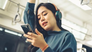Isi Waktu Gabut di KRL dengan 5 Aktivitas Ini, Ada Mystery Box DANA Berhadiah Saldo Rp 30 Juta