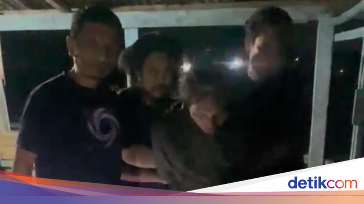 Polres Bantaeng Bekuk Agas (20) Pembobol Rumah Lansia, Gasak Badik hingga Kompor Gas