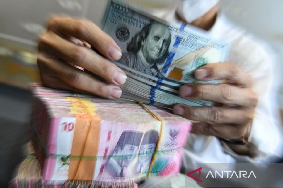 Rupiah Menguat Tipis ke Rp17.690 per Dolar AS di Awal Pekan, JISDOR Ikut Naik
