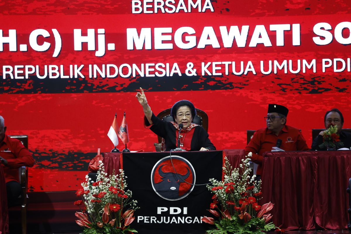 Targetkan Jatim Kembali Jadi Kandang Banteng di 2029, Megawati Ingatkan Kader Perkuat Basis Akar Rumput