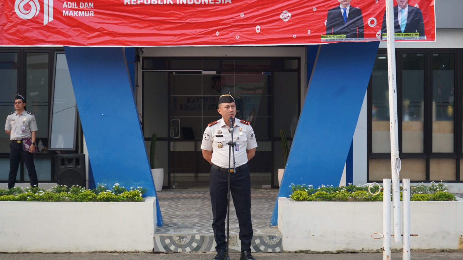 Kantor Imigrasi Bengkulu Tekankan Rasa Memiliki dan Adaptasi ke Seluruh Pegawai hingga Peserta Magang di Apel Pagi
