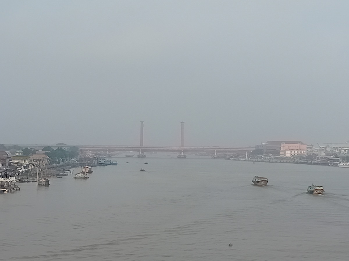 Kualitas Udara Palembang Masuk Kategori Sangat Tidak Sehat, PM2.5 Tembus 212 µg/m³