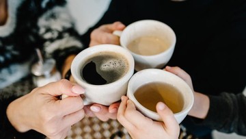 Bukan Kopi atau Teh Manis yang Bikin Perut Buncit, tapi Gula yang Ikut Tertelan
