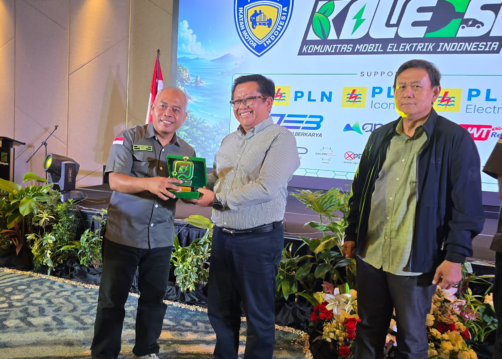 Anniversary ke-5 di Lampung, PLN: Touring Koleksi Buktikan Mobil Listrik Andal untuk Perjalanan Lintas Provinsi