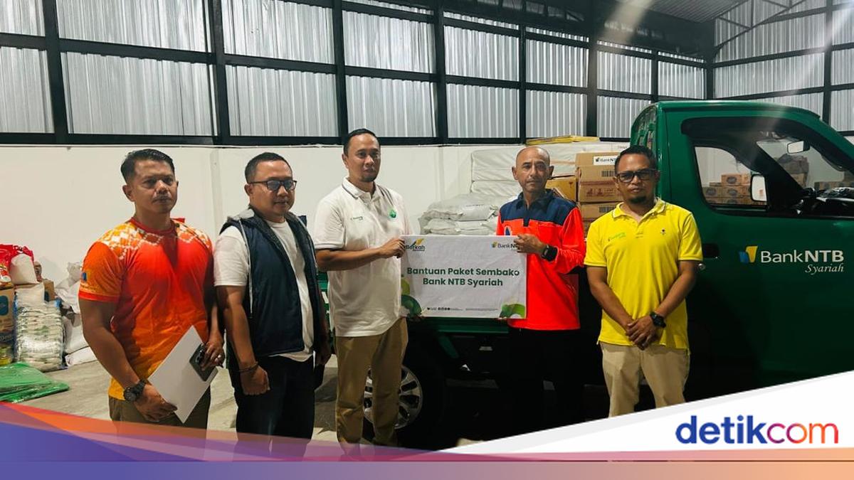 Bank NTB Syariah Kirim Air Bersih dan Sembako untuk Korban Kebakaran Desa Adat Sade di Lombok Tengah