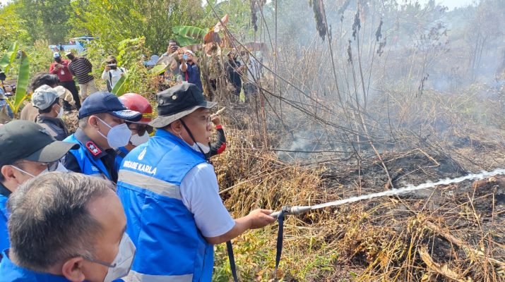 Menteri LH Sebut Sumur Bor 40-50 Meter Jadi Kunci Jaga Lahan Karhutla di Kalsel Tetap Basah