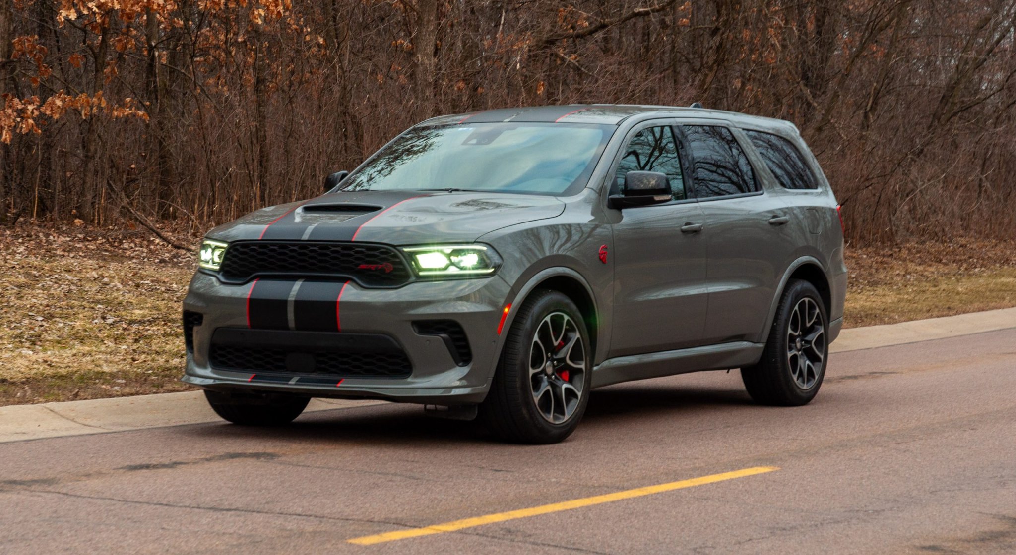 Test Drive Dodge Durango Hellcat 2026: SUV 3 Baris Paling Amerika yang Masih Bertenaga 710 HP