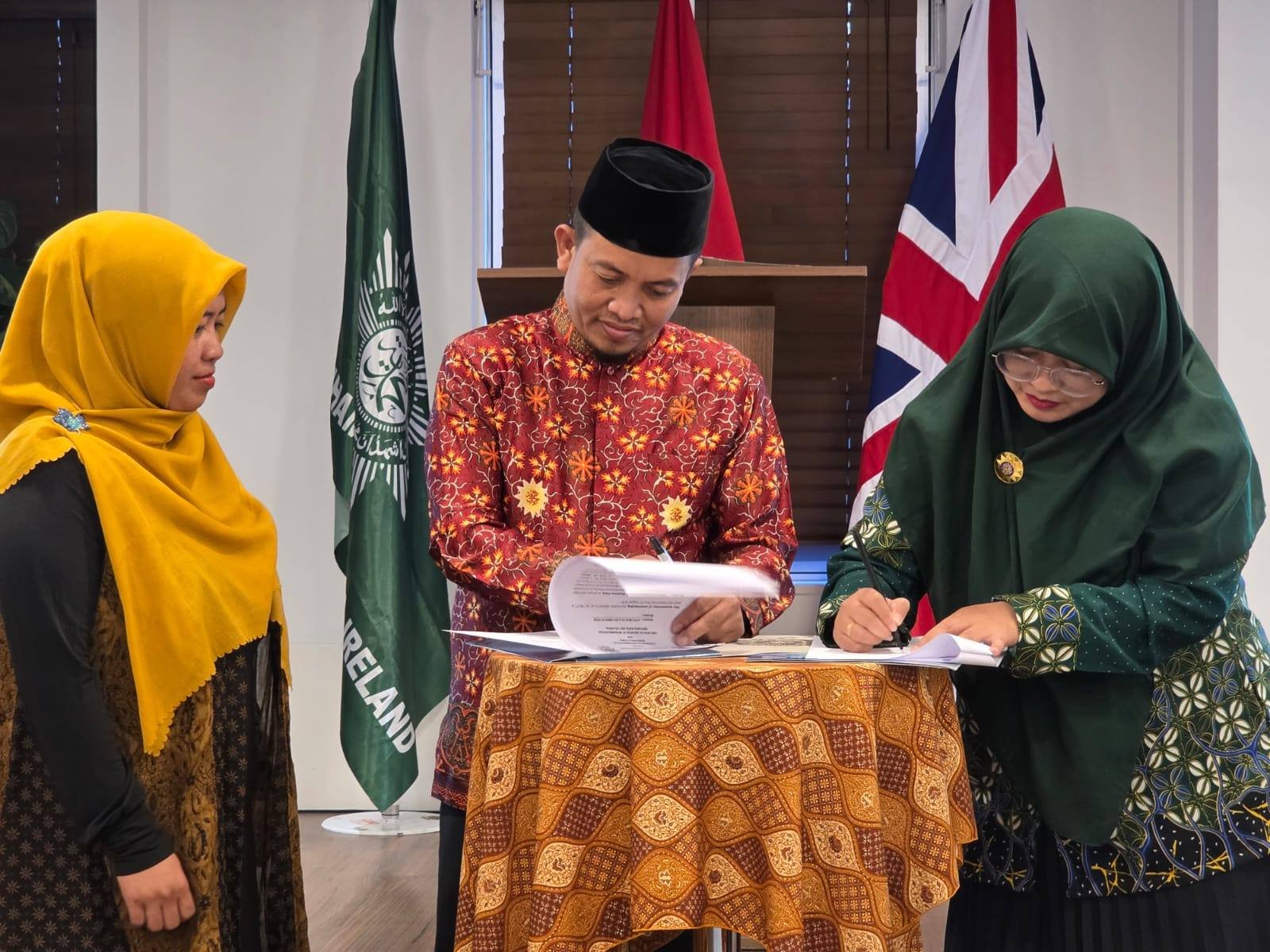 UMSU Teken MoU dengan PCIM Britania Raya-Irlandia di KBRI London, Bidik Kolaborasi Riset hingga Magang Mahasiswa