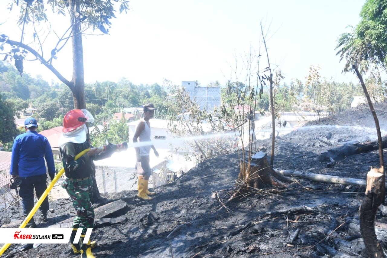 Kebakaran Lahan di Mamuju Berhasil Dipadamkan, Danrem 142/Tatag Turun Langsung Pimpin Pengepungan Api