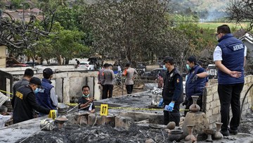Polisi Olah TKP Kebakaran 100 Rumah Adat Sade di Lombok Tengah