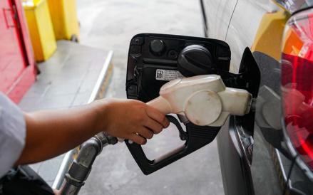 Harga BBM Terbaru: Pertamax Sentuh Rp15.950, Shell dan Vivo Kompak Naik