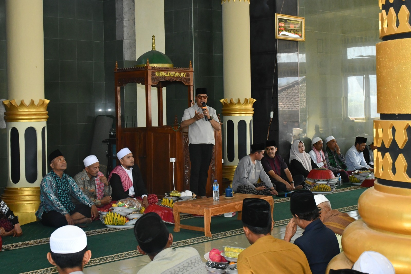 Bupati Lombok Timur Ingatkan Pejabat Bukan 