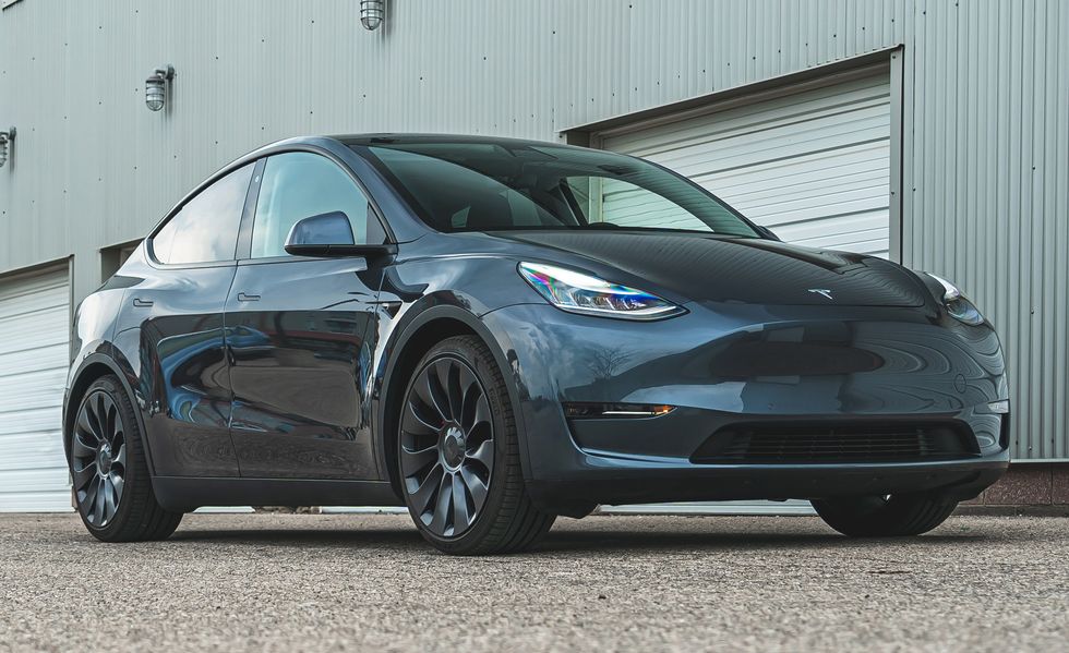 Tesla Recall 240 Ribu Unit di China, Masalah pada Sistem Bantuan Mengemudi