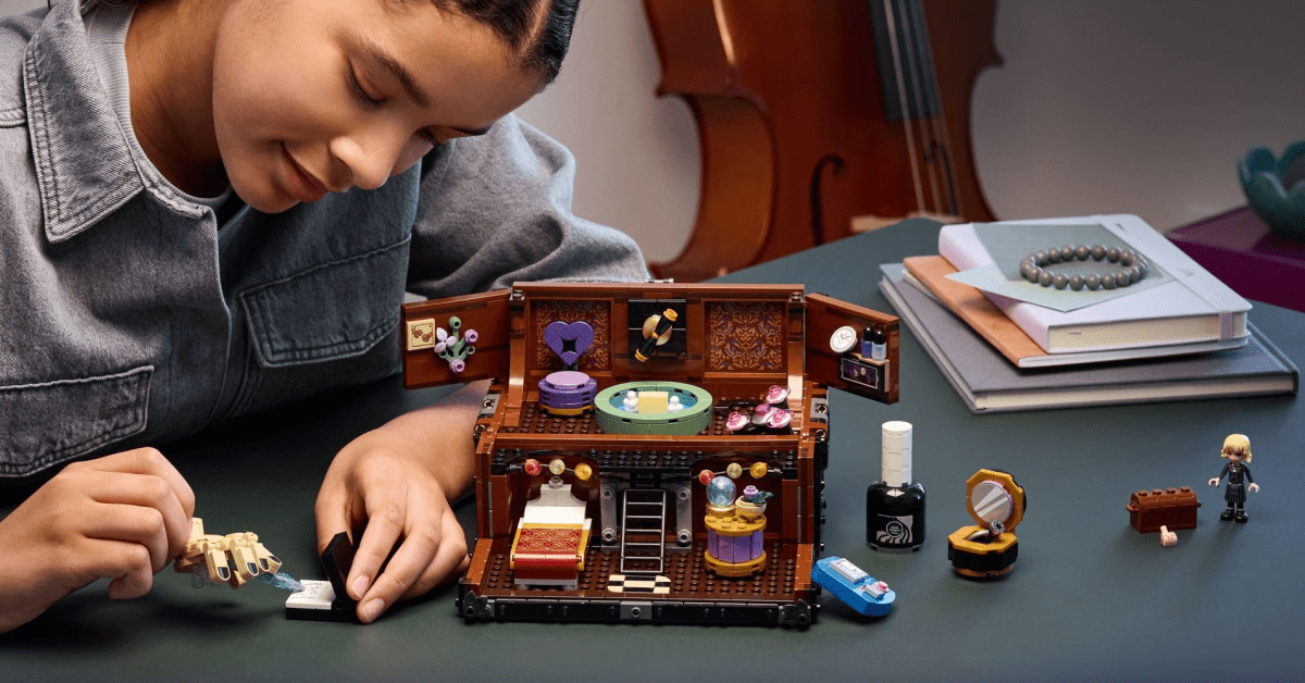 LEGO Set Wednesday Thing's Apartment Turun Harga Jadi Rp 1 Jutaan di Amazon Sebelum Pensiun 2026