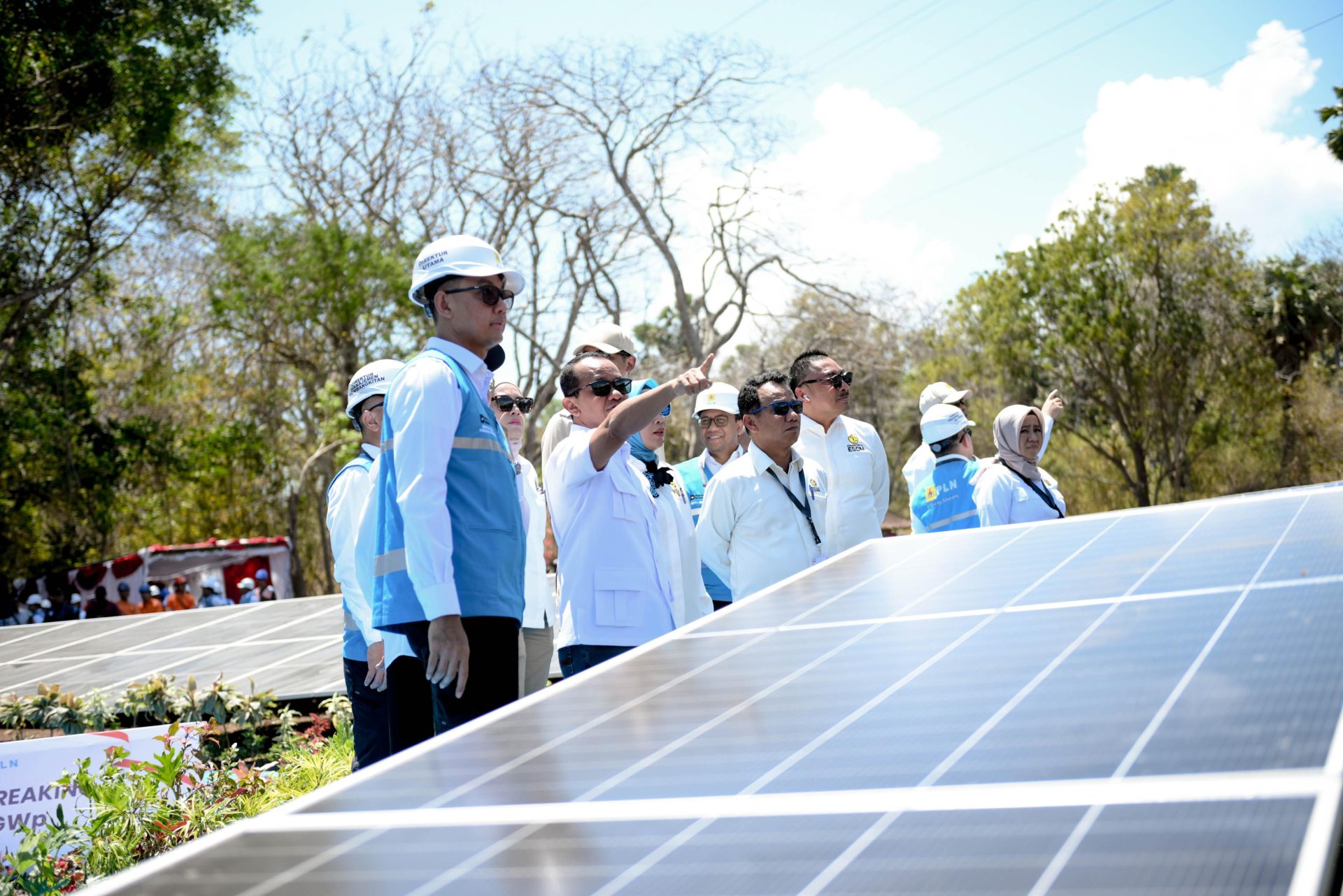 PLTS 100 GWp Resmi Bergulir, Bahlil: Setara 5,52 Juta Lapangan Kerja Baru