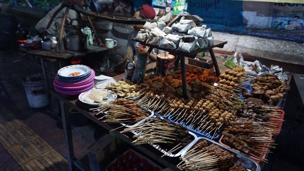 Angkringan di Jombang buat Nongkrong, dari Ngopi Sampai Curhat