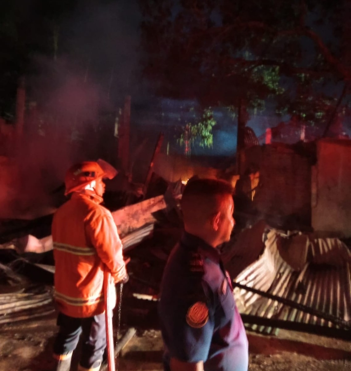 Kebakaran Melanda Rumah dan Dua Kios di Kendari, Api Diduga dari Korsleting Listrik di Salon