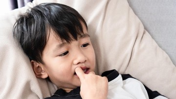 7 Sikap Orang Tua yang Terlihat Baik tapi Picu Kecemasan pada Anak