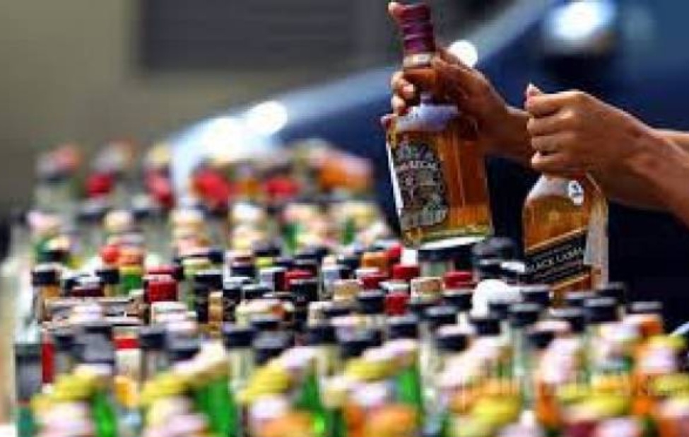 Pemkab Bogor Tutup Paksa Produksi Minuman Beralkohol PT Intitirta Sarimakmur di Citeureup, 140 Pegawai Dirumahkan