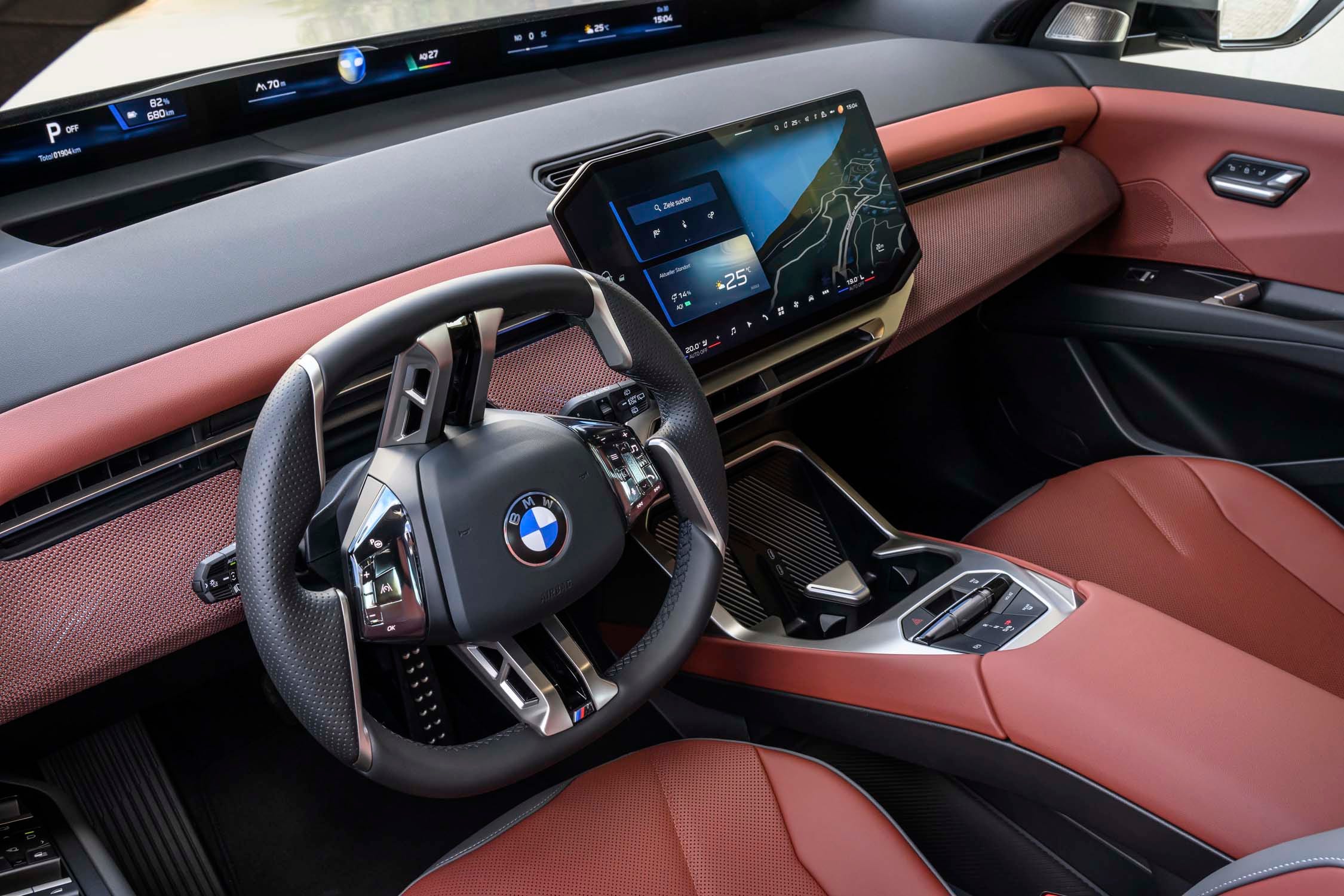 BMW Pertahankan Layar Sentuh Demi Pembeli di Bawah 45 Tahun, CEO Australia Buka Suara