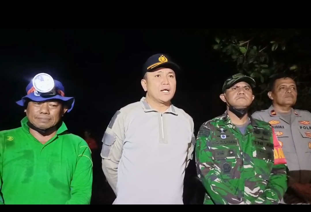 Kebakaran Lahan di Lainungan Sidrap Hanguskan 11 Hektare, Tim Gabungan TNI-Polri dan Warga Padamkan Api dengan Peralatan Seadanya