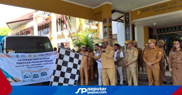 Bulog Papua Salurkan 1.122 Ton Beras Bantuan Pangan untuk 37.401 Warga Kota Jayapura, Wali Kota Ingatkan Tepat Sasaran