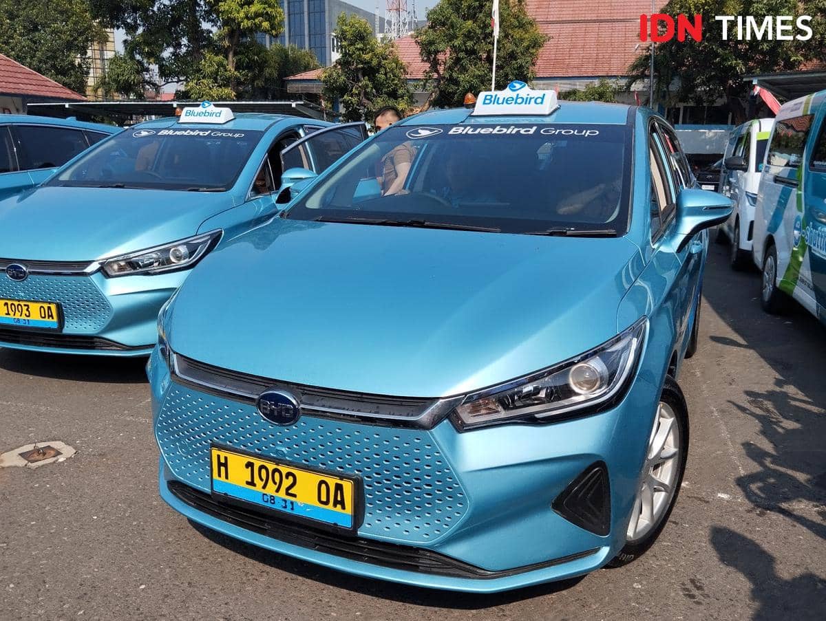 BYD e6 Listrik Bluebird Prime Resmi Beroperasi di Semarang, Tarif 12 Persen Lebih Mahal