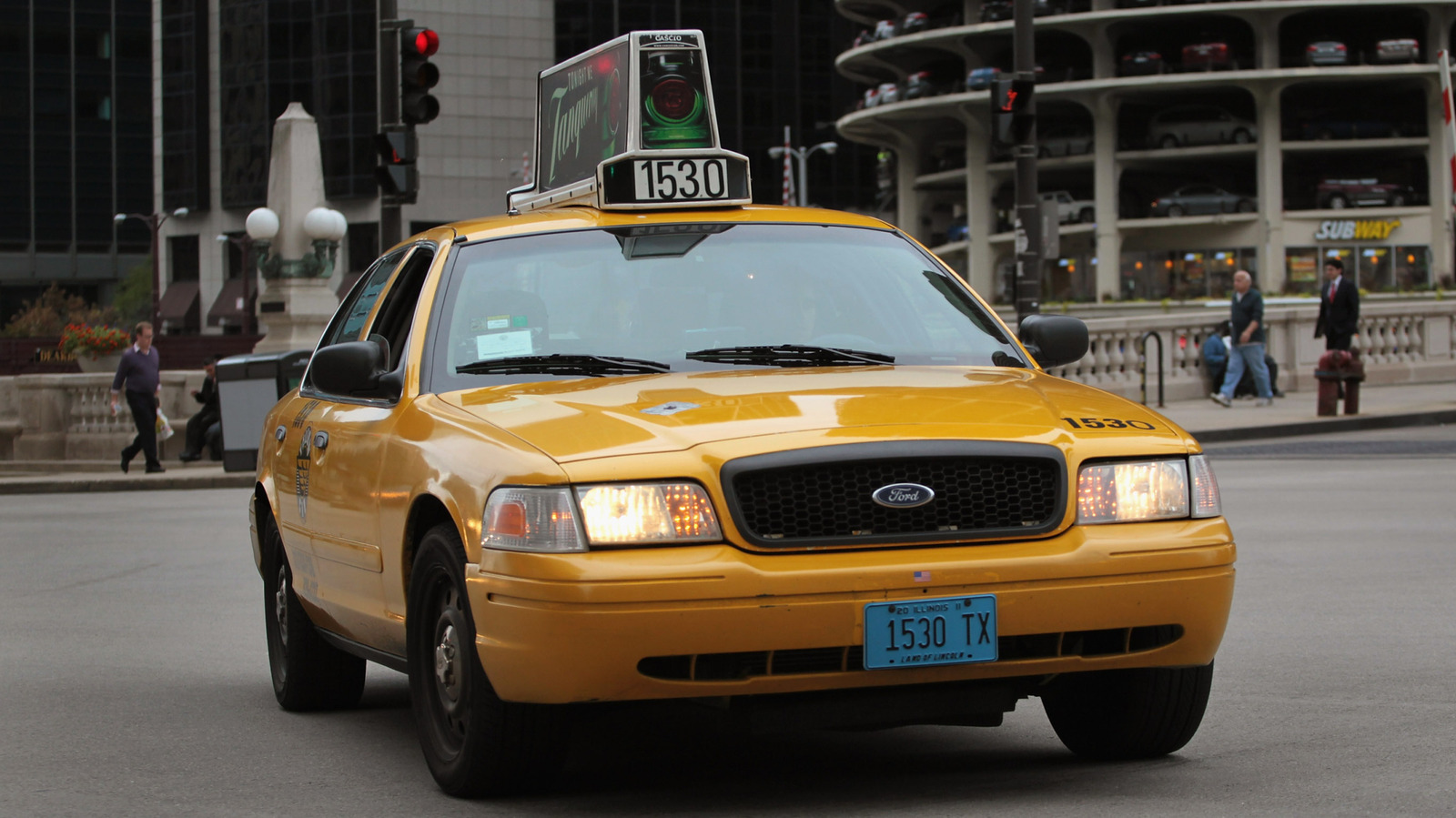 Ford Crown Victoria dan Sedan Body-on-Frame Punah, Ini Alasan Utamanya