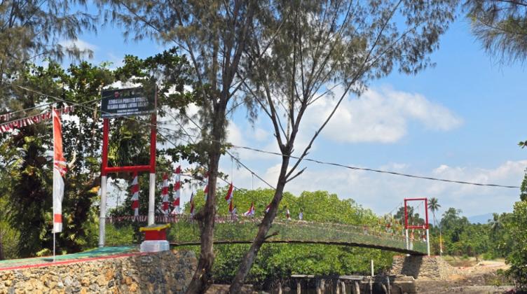 Jembatan Perintis Garuda di Konawe Utara Resmi Dipakai, Hasil Sinergi TNI dan PT ANTAM Buka Akses Warga Ulu Sawa