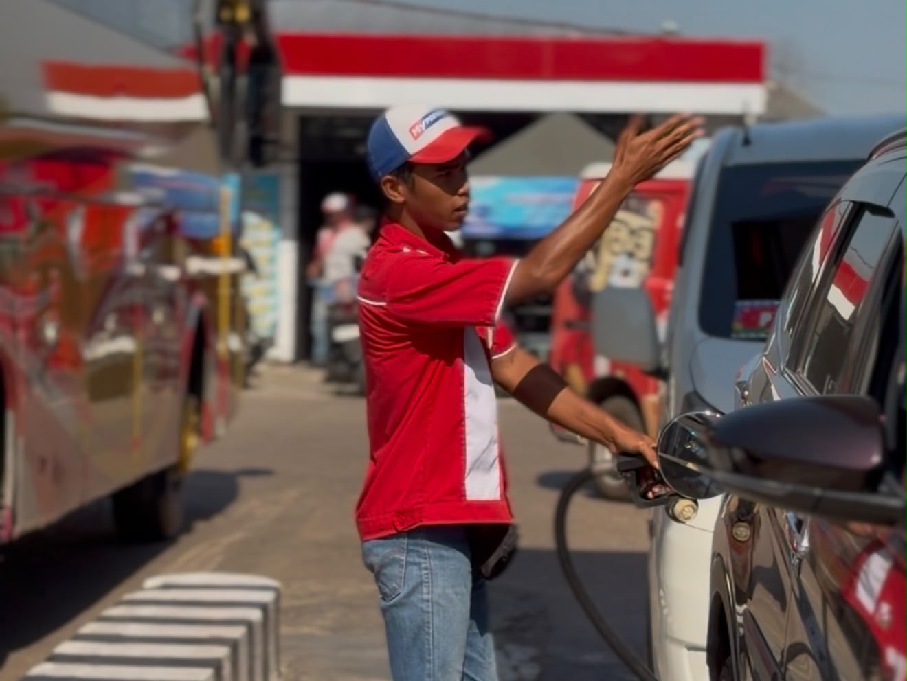 Harga BBM Nonsubsidi Pertamina di Kalsel Turun, Pertamax Kini Rp 16.300 per Liter