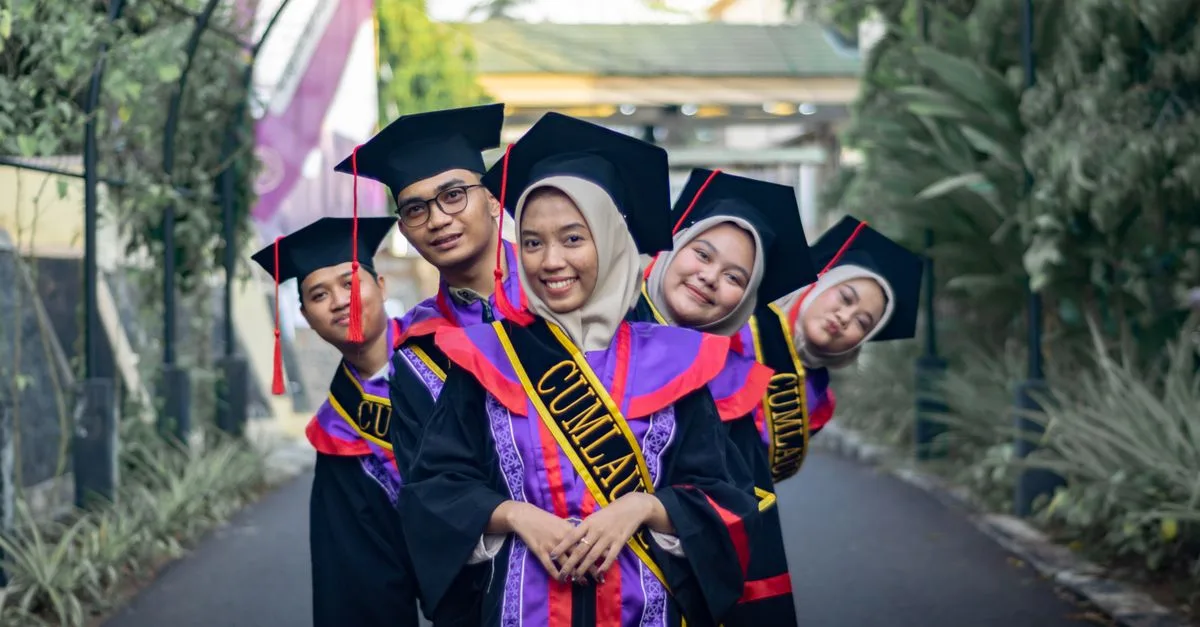 Kisah Anak Sopir Masuk UGM Tanpa Bimbel, Warganet Perlu Cek Fakta