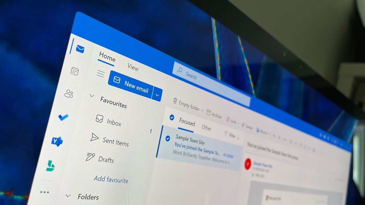 Windows 11 Makin Ngebut, Tapi Aplikasi Bawaan Microsoft Masih Lemot
