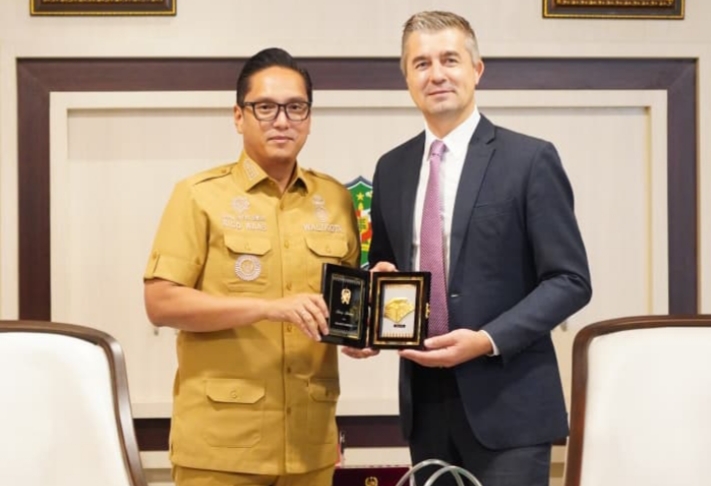 Wali Kota Medan dan Dubes Belgia Bahas Bus Listrik hingga Hilirisasi Kakao, Konsul Kehormatan Bakal Diaktifkan Kembali
