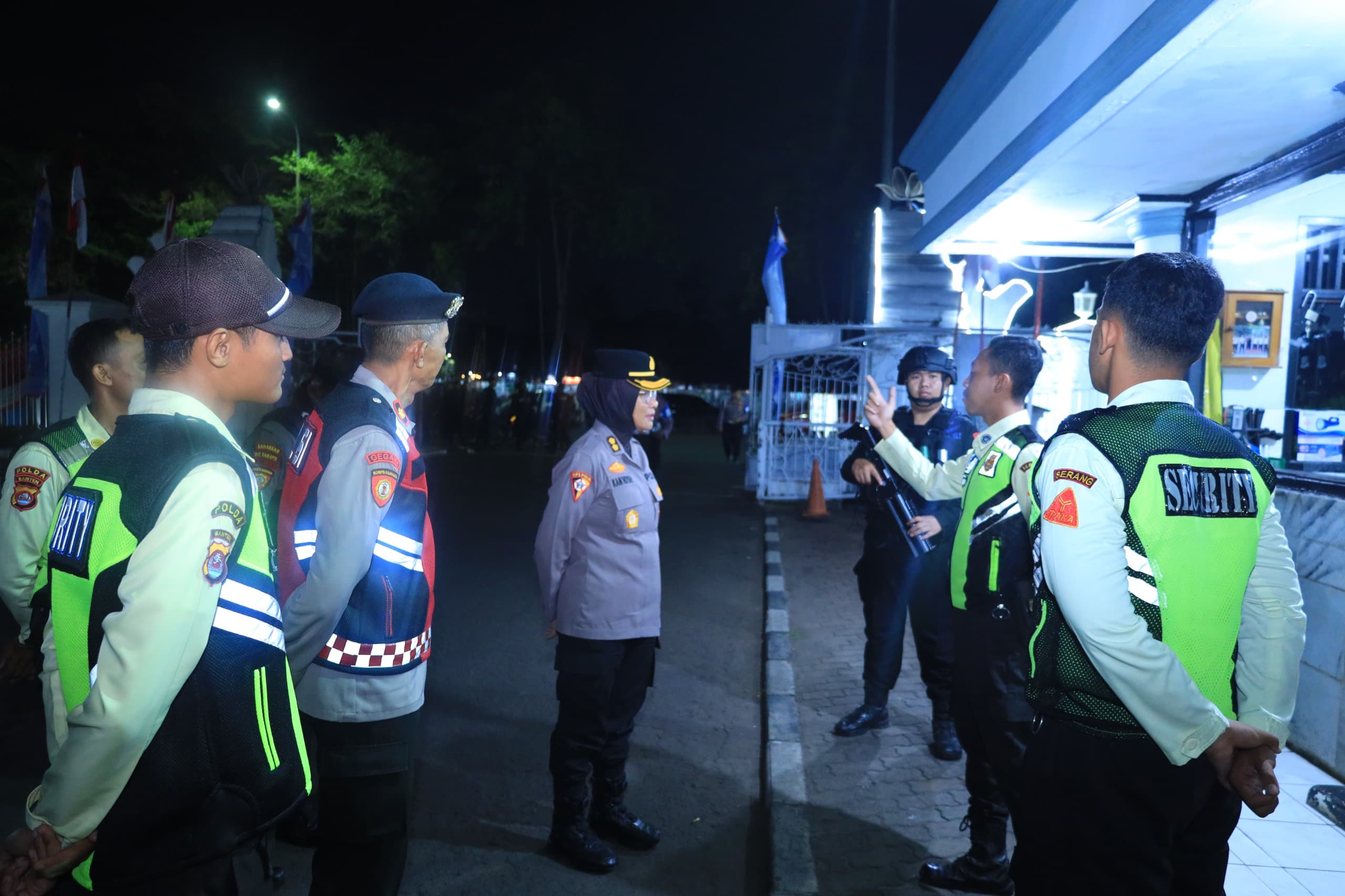 Polda Banten Kerahkan 70 Personel Gabungan TNI-Polri dan Satpol PP dalam Patroli Skala Besar di Serang