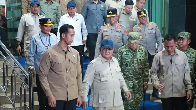 Prabowo Tinjau Langsung Lokasi Gempa NTT, Pastikan Bantuan Tepat Sasaran