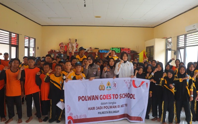 Polwan Polresta Bulungan Peringati Hari Jadi ke-78 dengan Edukasi ke SMP dan Bakti Religi di Tiga Tempat Ibadah