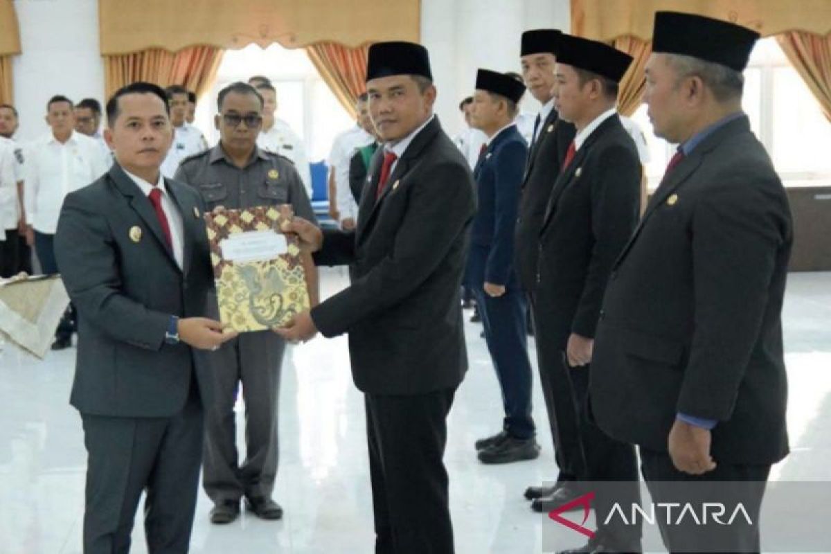 Bupati Palas Putra Mahkota Alam Lantik 5 Pejabat Eselon II, Ada Kadis Sosial hingga Staf Ahli Bidang Hukum