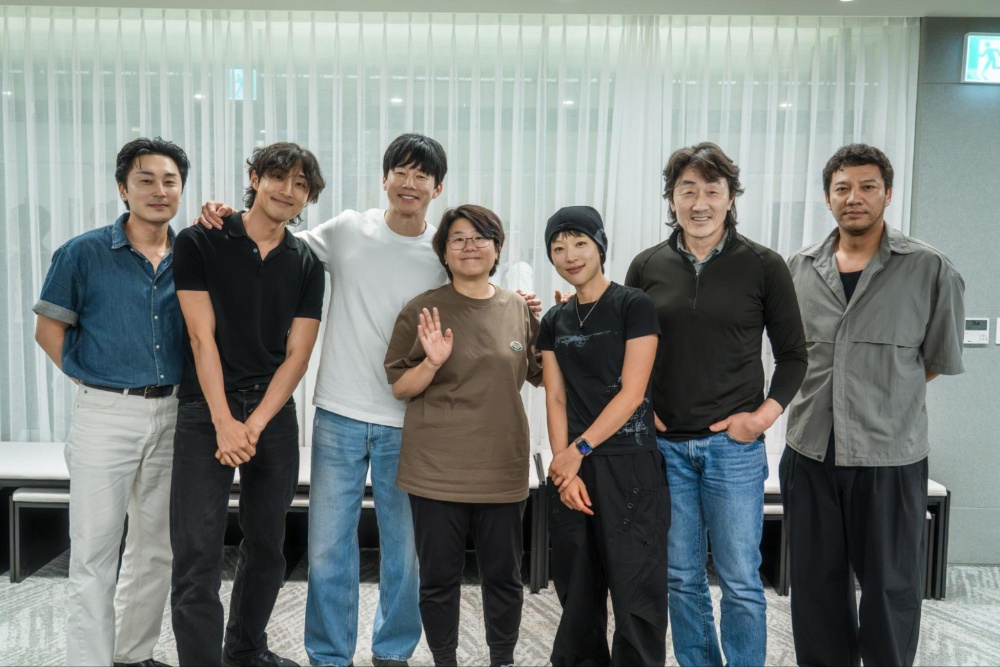 Lee Jung-eun Debut Aksi di Serial Netflix The Shooter, Beradu Peran dengan Kim Moo-yul