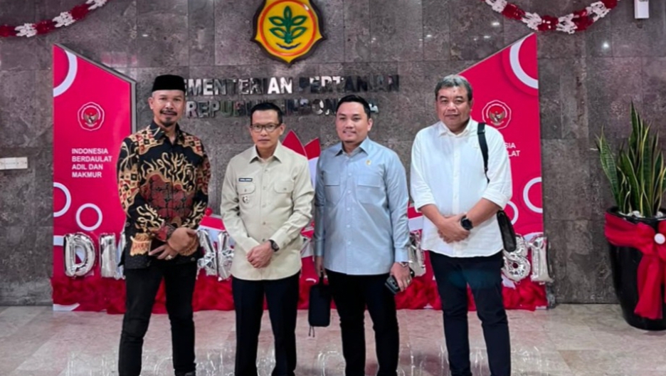 Bupati Polman Samsul Mahmud Ajukan Bantuan Pompa Air ke Mentan Amran Sulaiman Antisipasi Kekeringan Lahan Pertanian