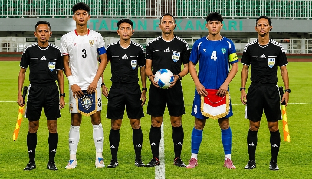 Timnas Indonesia U-17 Bantai Uzbekistan 6-4, David Nascimento Uji 24 Pemain di Stadion Pakansari