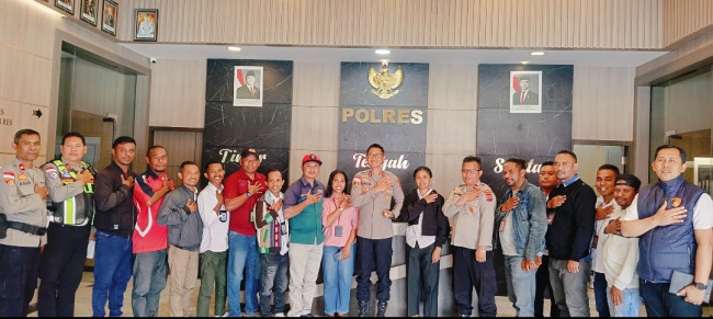 Kapolres TTS Ajak Insan Pers Jaga Keseimbangan Pemberitaan, Wartawan Sorot Maraknya Judi Online dan Akun Palsu di Media Sosial