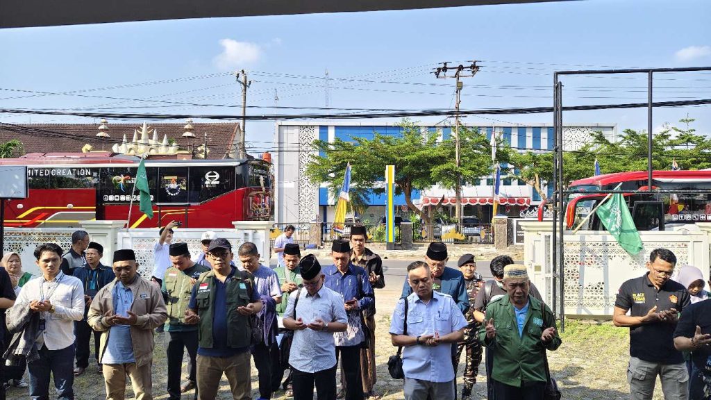 100 Delegasi PWNU Lampung Dilepas ke Muktamar NU ke-35 di Jombang, Kiai Ihya Tekankan Keikhlasan Berkhidmah