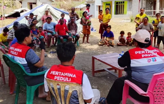 Tim Pertamina Patra Niaga Tembus Dusun Terpencil Watu Hedok di Manggarai Timur, 45 KK Terima Bantuan Logistik Gempa